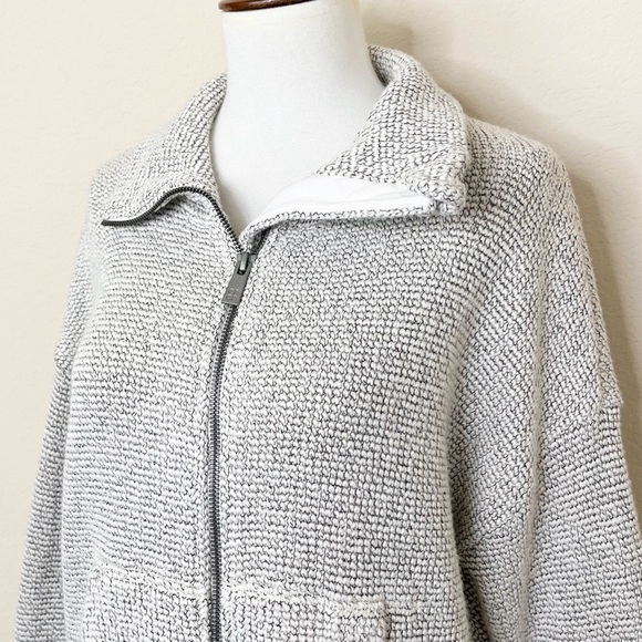 Sweaty Betty Restful Bouclé Lily White Zip Up
Jacket Size Small - Picture 7 of 15